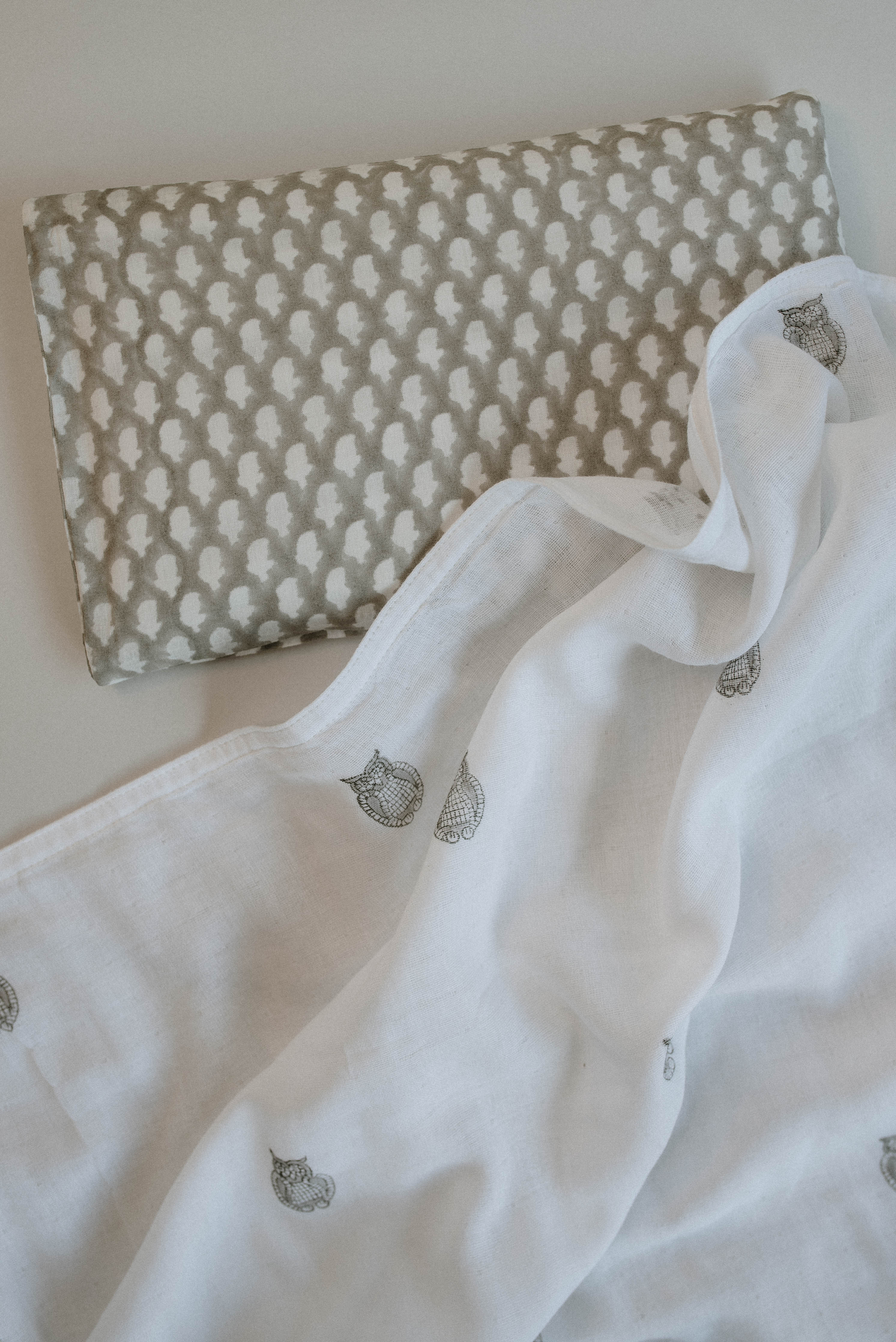 Head-shaping Mustard Rai Pillow - Ambi